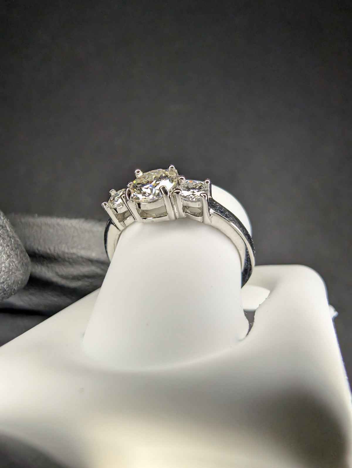 Solid 925 Silver VVS D Moissanite 3 Stone Past Present Future Ring Size 5