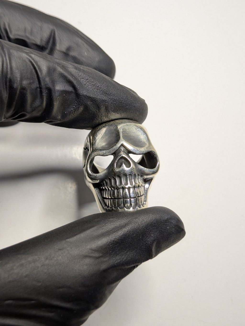 Solid 925 Sterling Silver Heavy Skull Ring Size 9 27.86g