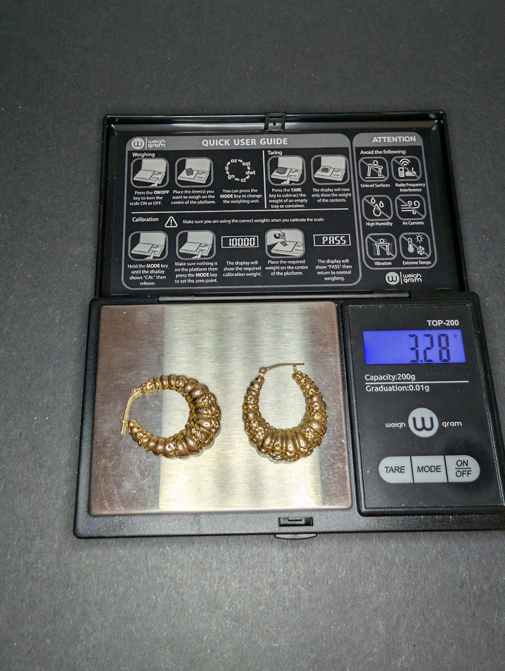 Vintage Israel 14k Yellow Gold Scalloped Hoops