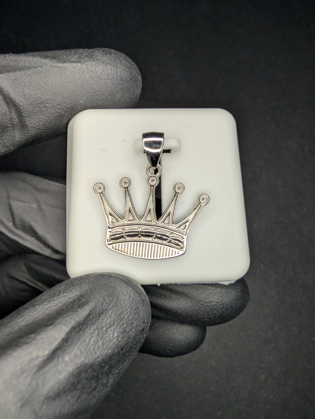 Solid 925 Sterling Silver Diamond Cut Royal Crown Pendant