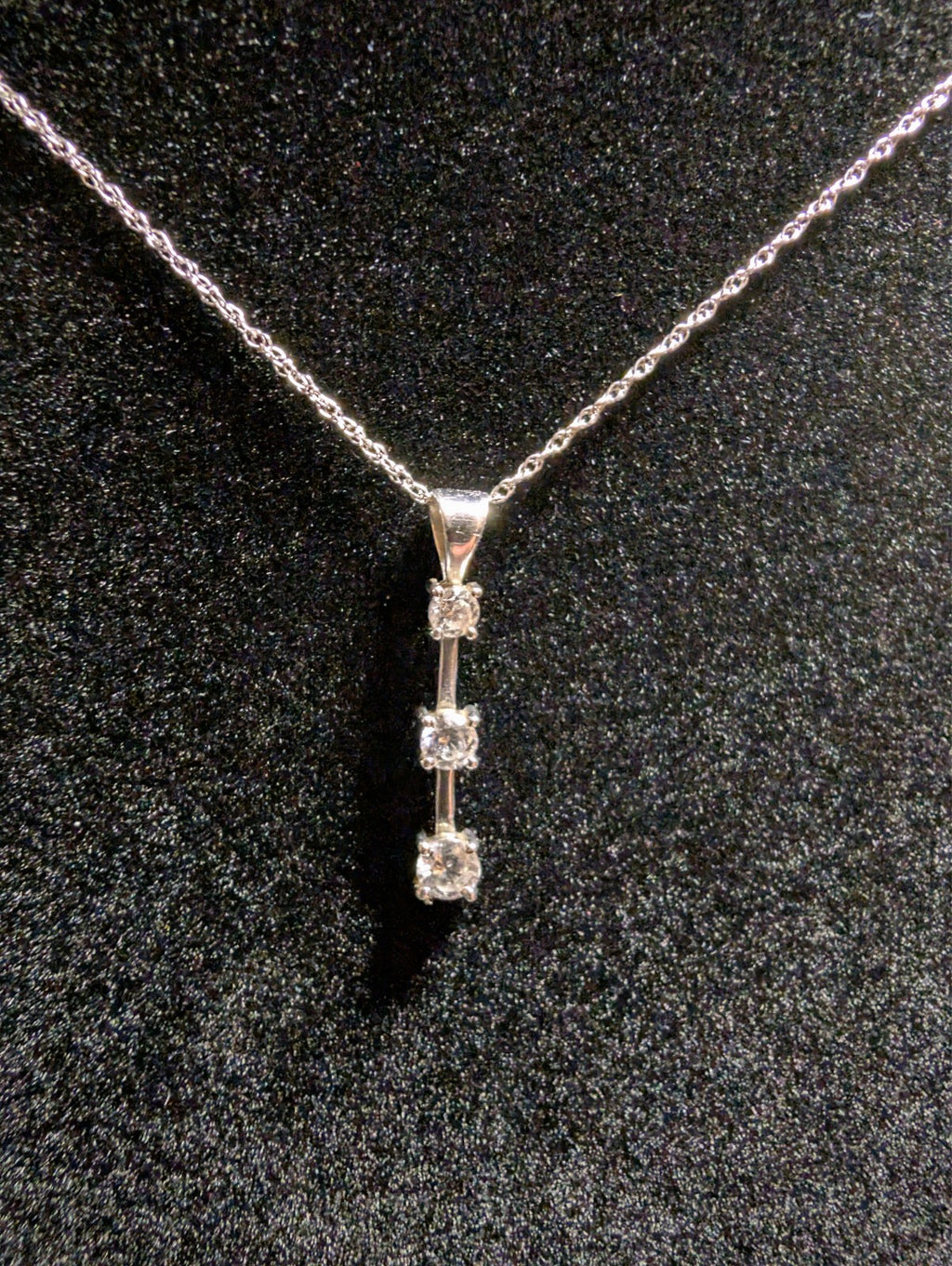 Solid 10k White Gold Three-Stone Pendant with 19in .7mm Loose Rope