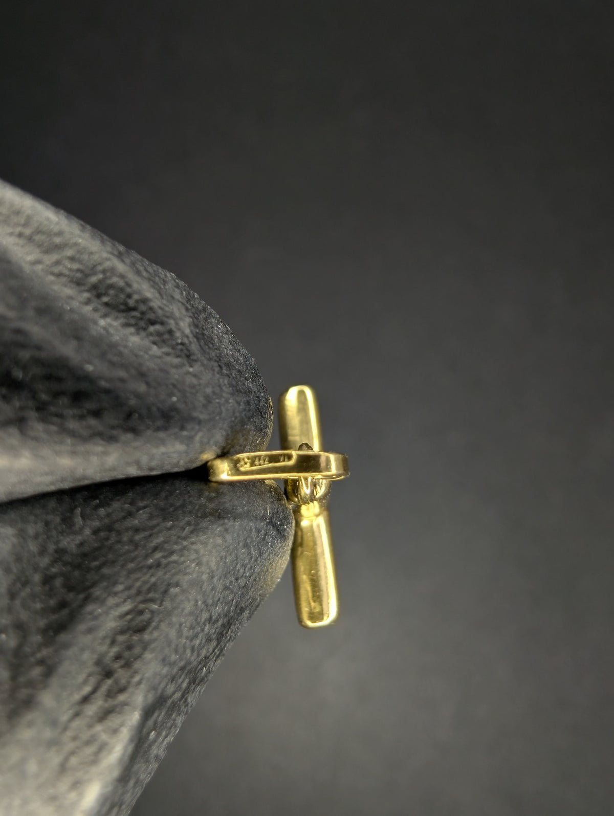 Vintage Solid 18K Yellow Gold High Polished Cross Pendant