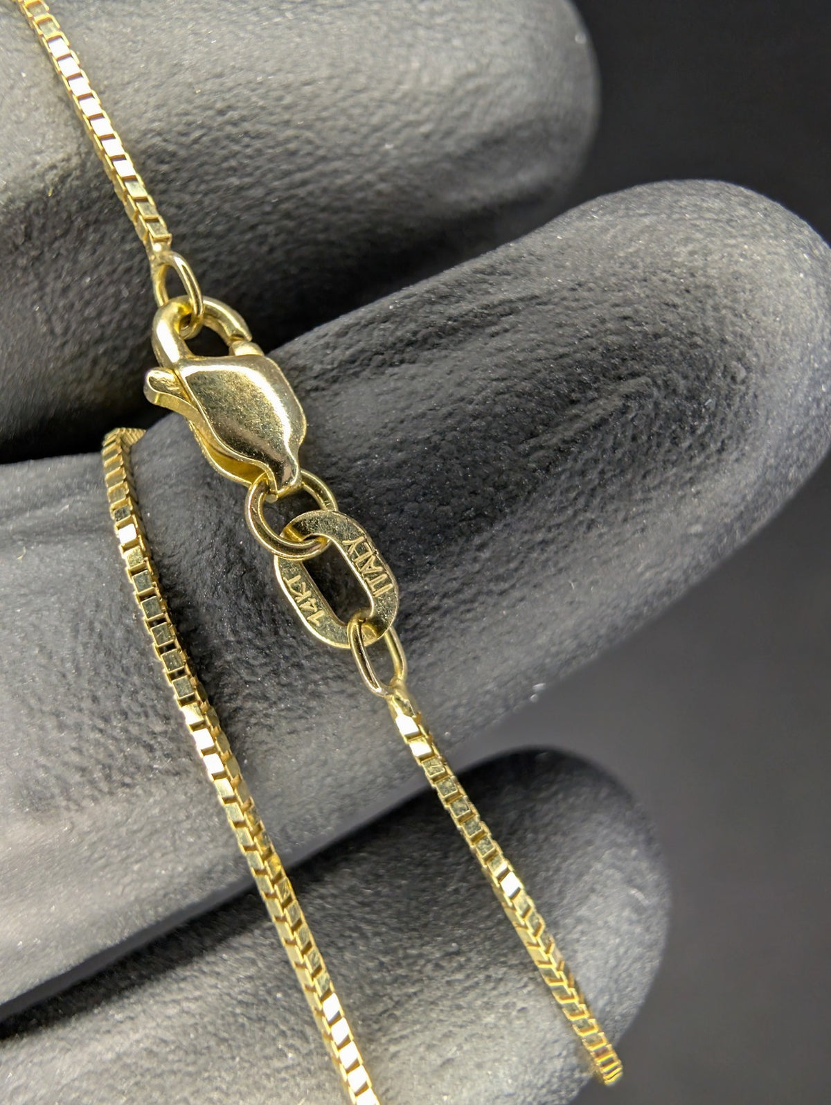 Solid 14k Italian Yellow Gold 16in .8mm Box Link Necklace